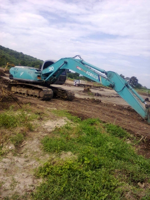 ขายรถขุดแบ็คโค โกเบลโก้ KOBELCO 200-5 SUPER MARK FIVE เอกสารเล่มทะเบียน พร้อมใช้งาน เอวดี บูมดี แอร์เย็น