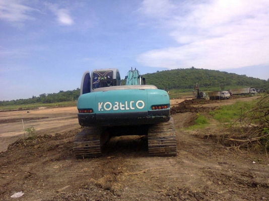 ขายรถขุดแบ็คโค โกเบลโก้ KOBELCO 200-5 SUPER MARK FIVE เอกสารเล่มทะเบียน พร้อมใช้งาน เอวดี บูมดี แอร์เย็น