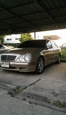ขาย BENZ E 220 CDI โฉม W210ปี 2003 สีบรอนซ์ทอง ดีเซล