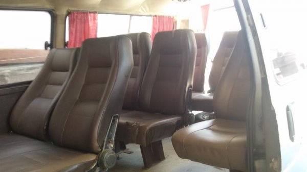 Toyota Hiace ตาหวานปี 89 รถรับ-ส่งนักเรียน สภาพสวยเดิมๆ เครื่อง ช่วงล่าง ดีมากเบาะครบ พร้อมผ้าม่าน ภายนอกตามรูป