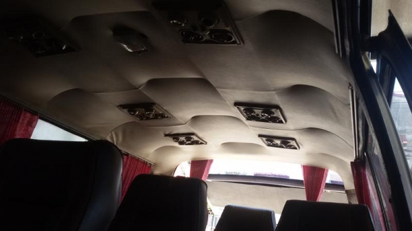 Toyota Hiace ตาหวานปี 89 รถรับ-ส่งนักเรียน สภาพสวยเดิมๆ เครื่อง ช่วงล่าง ดีมากเบาะครบ พร้อมผ้าม่าน ภายนอกตามรูป