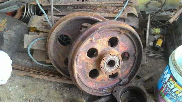 ขายเฟรมรถเกียวกก  12  ht นอกมีล้อนำโช่ใบแทรกเลาเลอร 16 ลูกขาย  280000ต่อรองใด้ครับ