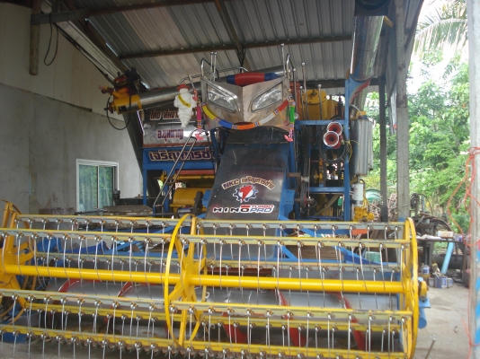 ขายเฟรมรถเกียวกก  12  ht นอกมีล้อนำโช่ใบแทรกเลาเลอร 16 ลูกขาย  280000ต่อรองใด้ครับ