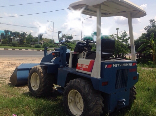 MITSUBISHI WS 300A Turbo รถตักล้อยางเอวอ่อน รถสวยสภาพเก่านอกพร้อมใช้งาน เครื่องแน่นแรงดีไม่มีเยิ้ม ตักได้ครึ่งคิว ช่วงล่างแน่น ยางสภาพดี 4 เส้นประมาณ 70\% พร้อมทำงานได้เลยไม่มีปัญหา ราคาต่อรองได้ครับ MITSUBISHI WS 300A Turbo รถตักล้อยางเอวอ่อน รถสวยสภาพเก่านอกพร้อมใช้งาน เครื่องแน่นแรงดีไม่มีเยิ้ม ตักได้ครึ่งคิว ช่วงล่างแน่น ยางสภาพดี 4 เส้นประมาณ 70\% พร้อมทำงานได้เลยไม่มีปัญหา ราคาต่อรองได้ครับ