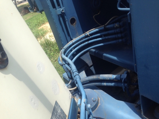 MITSUBISHI WS 300A Turbo รถตักล้อยางเอวอ่อน รถสวยสภาพเก่านอกพร้อมใช้งาน เครื่องแน่นแรงดีไม่มีเยิ้ม ตักได้ครึ่งคิว ช่วงล่างแน่น ยางสภาพดี 4 เส้นประมาณ 70\% พร้อมทำงานได้เลยไม่มีปัญหา ราคาต่อรองได้ครับ MITSUBISHI WS 300A Turbo รถตักล้อยางเอวอ่อน รถสวยสภาพเก่านอกพร้อมใช้งาน เครื่องแน่นแรงดีไม่มีเยิ้ม ตักได้ครึ่งคิว ช่วงล่างแน่น ยางสภาพดี 4 เส้นประมาณ 70\% พร้อมทำงานได้เลยไม่มีปัญหา ราคาต่อรองได้ครับ