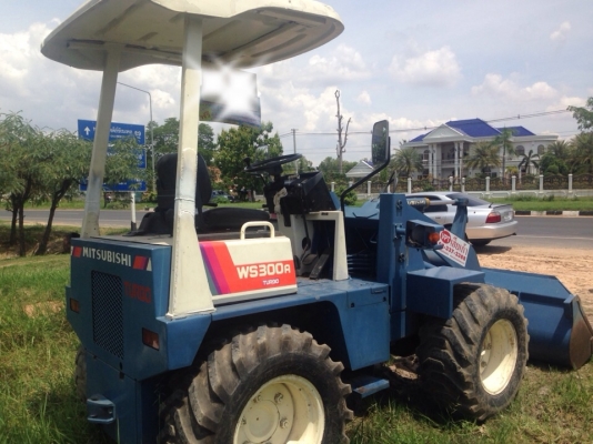 MITSUBISHI WS 300A Turbo รถตักล้อยางเอวอ่อน รถสวยสภาพเก่านอกพร้อมใช้งาน เครื่องแน่นแรงดีไม่มีเยิ้ม ตักได้ครึ่งคิว ช่วงล่างแน่น ยางสภาพดี 4 เส้นประมาณ 70\% พร้อมทำงานได้เลยไม่มีปัญหา ราคาต่อรองได้ครับ MITSUBISHI WS 300A Turbo รถตักล้อยางเอวอ่อน รถสวยสภาพเก่านอกพร้อมใช้งาน เครื่องแน่นแรงดีไม่มีเยิ้ม ตักได้ครึ่งคิว ช่วงล่างแน่น ยางสภาพดี 4 เส้นประมาณ 70\% พร้อมทำงานได้เลยไม่มีปัญหา ราคาต่อรองได้ครับ