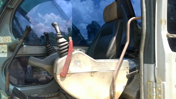 SK200-5 YN-25XXX SUPER เล่มทะบียนพร้อม ไฟฟ้าครบ รถเดิมๆสีเดิม เอวแน่น ปั้มแน่น เครื่องแห้ง...