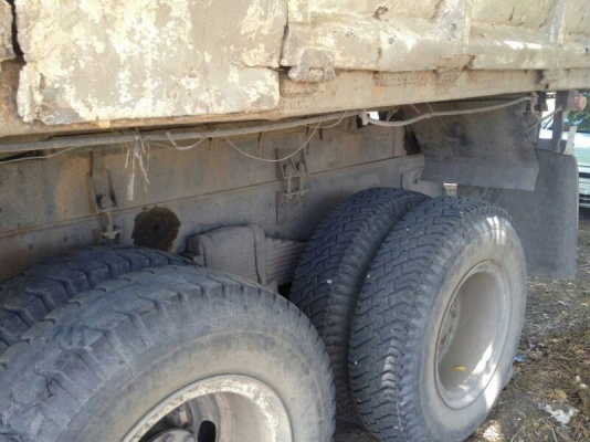 รถมิตซู 10 ล้อดั้ม FN527M - TF  220 แรงม้า. ปี 38   สนใจติดต่อ 081 - 6079515