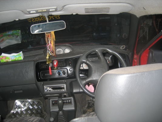 มิตชู แกรนดิส ขับเคลื่อน 4 ล้อ 270000 บาท มิตชู แกรนดิส ขับเคลื่อน 4 ล้อ 270000 บาท