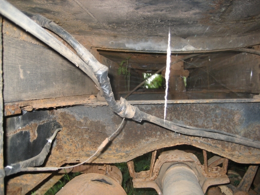 HINO  KM  บรรทุกน้ำ  270000  บาท