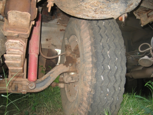 HINO  KM  บรรทุกน้ำ  270000  บาท