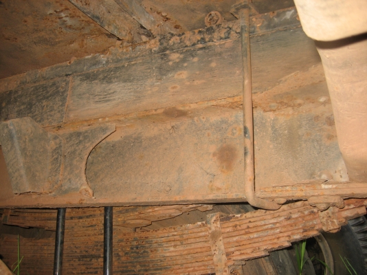 HINO  KM  บรรทุกน้ำ  270000  บาท