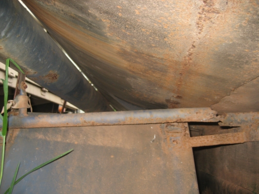 HINO  KM  บรรทุกน้ำ  270000  บาท