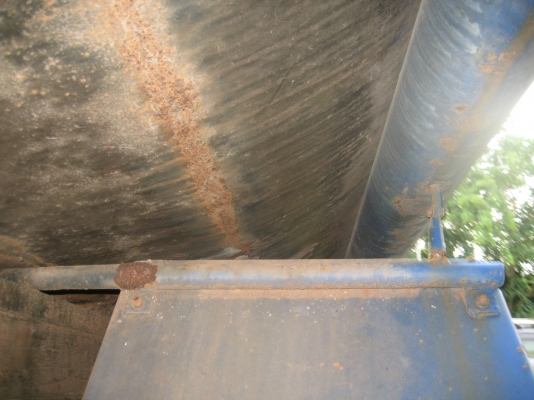 HINO  KM  บรรทุกน้ำ  270000  บาท