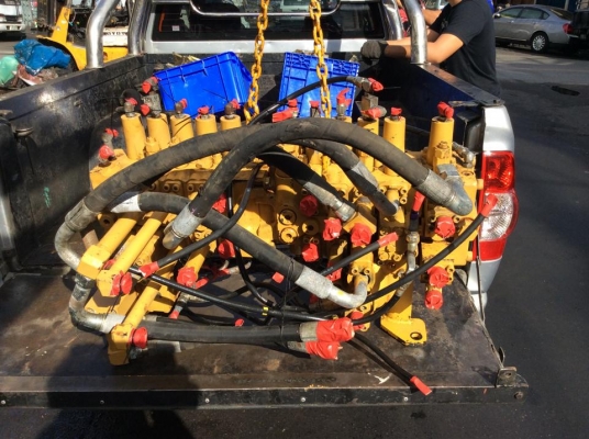 คอนโทรลไฮโดลิตCAT320D