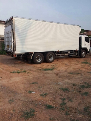 ขายตู้แห้งติดแอร์ Thermoking มีลิฟท้าย ด้านนอกยาว 7.45 เมตร ในยาว 7.25 เมตร (เฉพาะตู้) ขายตู้แห้งติดแอร์ Thermoking มีลิฟท้าย ด้านนอกยาว 7.45 เมตร ในยาว 7.25 เมตร (เฉพาะตู้)