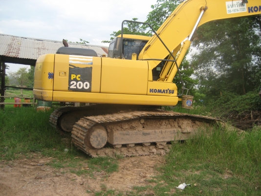 KOMATSU  PC  200 รุ่น 7   2,300,000  บาท