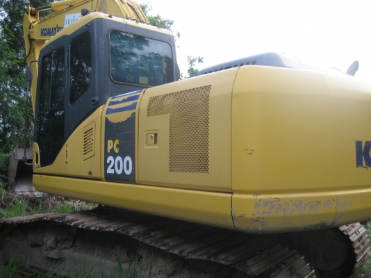 KOMATSU  PC  200 รุ่น 7   2,300,000  บาท