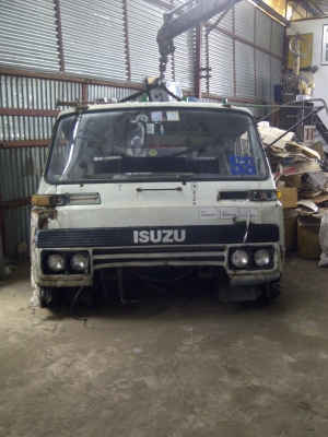 ขาย...หัวรถบรรทุกสองหัว