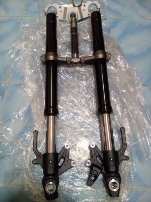 ขายโช๊คหน้าZr 800