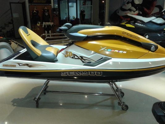 ขายเจ็ทสกี seadoo 3d มือสองสภาพดี ปี2004 อุปกรณ์ครบ พร้อมเทนเลอร์ลาก 085-5946118