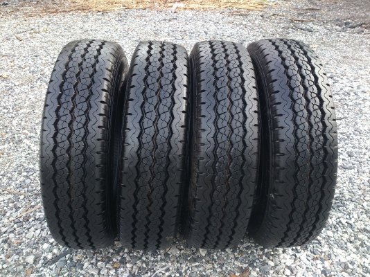 ขายยางถอดป้ายแดงยางบริสโตน 185R14 ยางสัปดาห์ที่38 ปี13 (ตุ่มยางยังอยู่) สวยๆ จำนวน 4 เส้น