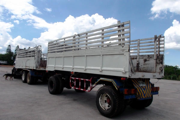 ขายสิบล้อF18ดรั้มแม่ลูกเครืองJO8C260แรงม้ารถใช้งานดีมาก