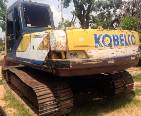 **890,000 บ.ต่อรอง**ขายแบคโฮ KOBELCO MARK3 SK200เก๋งน้ำเงิน Sr.14xxx ไฟฟ้าตัดเครื่องเดิมปั้มเดิม เครื่องแน่นแรงดี ปั้มดีแรงทำงานดีไม่โหลด เอวแน่นดี ไม่มีแตก ช่วงล่าง70-80\% โซ่ดี แทร็กสวยครบ เฟรมสวยไม่ผุ โรลเลอร์ดี สป็อคเก็ตใช้ได้อีกนาน ล้อนำดี บุ้งกี๋โอเค