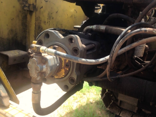 **890,000 บ.ต่อรอง**ขายแบคโฮ KOBELCO MARK3 SK200เก๋งน้ำเงิน Sr.14xxx ไฟฟ้าตัดเครื่องเดิมปั้มเดิม เครื่องแน่นแรงดี ปั้มดีแรงทำงานดีไม่โหลด เอวแน่นดี ไม่มีแตก ช่วงล่าง70-80\% โซ่ดี แทร็กสวยครบ เฟรมสวยไม่ผุ โรลเลอร์ดี สป็อคเก็ตใช้ได้อีกนาน ล้อนำดี บุ้งกี๋โอเค