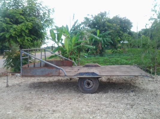 ขายเทนเลอร์ย้ายรถไถน้อยสวยๆพร้อมใช้งาน13500ด่วนคับ