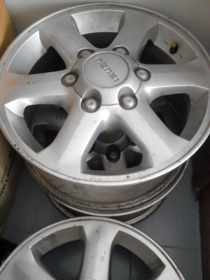 ขายแม๊ก ISUZU ขอบ 16 ยางเปอร์เซ็นต์หาง่าย ราคาไม่แพงชุด 4 วง TEL.081-427-3941 ขายแม๊ก ISUZU ขอบ 16 ยางเปอร์เซ็นต์หาง่าย ราคาไม่แพงชุด 4 วง TEL.081-427-3941