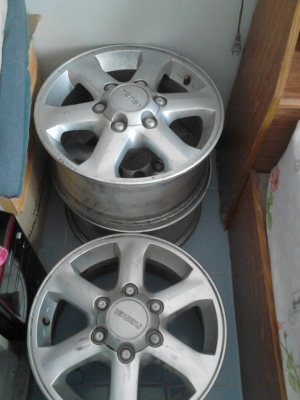 ขายแม๊ก ISUZU ขอบ 16 ยางเปอร์เซ็นต์หาง่าย ราคาไม่แพงชุด 4 วง TEL.081-427-3941 ขายแม๊ก ISUZU ขอบ 16 ยางเปอร์เซ็นต์หาง่าย ราคาไม่แพงชุด 4 วง TEL.081-427-3941