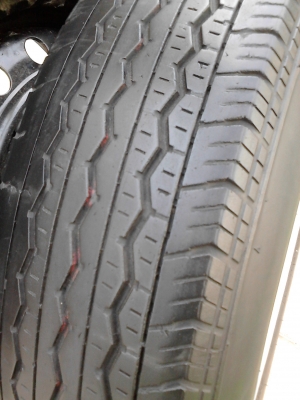 สภาพใหม่ ขาย ล้อ 6 รู ISUZU  พร้อมยาง BRIDGESTONE RD613  มี 1 วง  ใช้งานได้เลยครับ  TEL.081-427-3941