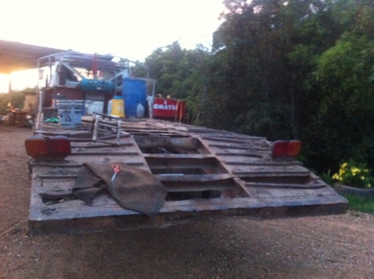 ขายสิบล้อ เทรลเลอร์2เพลา เบรคทริฟฟี่ เครื่องHO7C คัชชีสวยเครื่องดี ยางพร้อมใช้ทั้ง10เส้น เอกสารเล่มทะเบียนพร้อมโอน