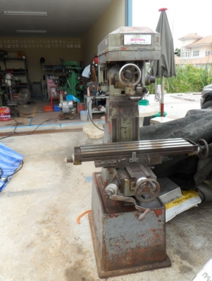 ขายครับขายมิลลิ่งเบอร์ 1 ฐานหล่อ ไต้หวัน เก็บเก่าเอามาปัดฝุ่น สภาพตามรูป มอเตอร์ 1 HP ไฟบ้าน พร้อมใช้ 40000 บาท 0814583376 ช่างเอกมีบริการจัดส่งทั่วประเทศ