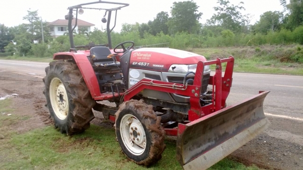 ยันมาร์45แรง สภาพเหมือนในรูป ยางต็ม สีเดิม เครื่องดี ราคาไม่แพง/พร้อมอุปกรณ์ 2 ชิ้น ดันหน้า/ผานพรวน โทร 081-0745778 ลุงโหนก