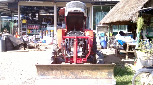 ยันมาร์45แรง สภาพเหมือนในรูป ยางต็ม สีเดิม เครื่องดี ราคาไม่แพง/พร้อมอุปกรณ์ 2 ชิ้น ดันหน้า/ผานพรวน โทร 081-0745778 ลุงโหนก