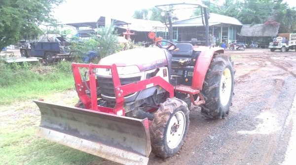 ยันมาร์45แรง สภาพเหมือนในรูป ยางต็ม สีเดิม เครื่องดี ราคาไม่แพง/พร้อมอุปกรณ์ 2 ชิ้น ดันหน้า/ผานพรวน โทร 081-0745778 ลุงโหนก