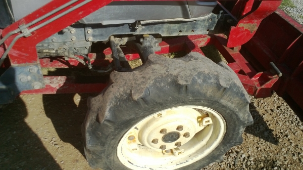 ยันมาร์45แรง สภาพเหมือนในรูป ยางต็ม สีเดิม เครื่องดี ราคาไม่แพง/พร้อมอุปกรณ์ 2 ชิ้น ดันหน้า/ผานพรวน โทร 081-0745778 ลุงโหนก