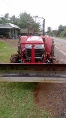 ยันมาร์45แรง สภาพเหมือนในรูป ยางต็ม สีเดิม เครื่องดี ราคาไม่แพง/พร้อมอุปกรณ์ 2 ชิ้น ดันหน้า/ผานพรวน โทร 081-0745778 ลุงโหนก