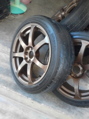 แม๊กสวยๆ ขอบ 17 ขนาด 4 รู  พร้อมยาง 205/45R17   17X7JJ  มี 4 ล้อ TEL.081-427-3941