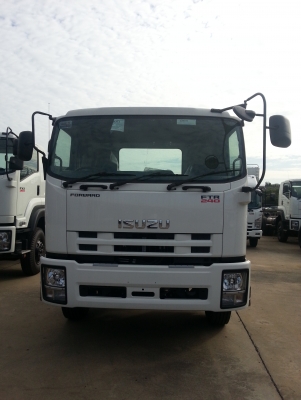 ISUZU 6 ล้อใหญ่