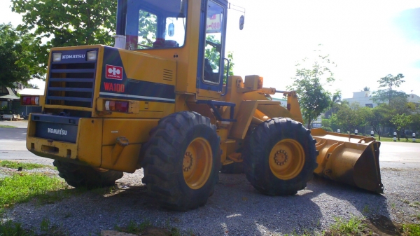 รถตัก KOMATSU WA100-1 ซีเรียลสองหมื่นกว่า รถเก่าญี่ปุ่น ราคาต่อรองได้