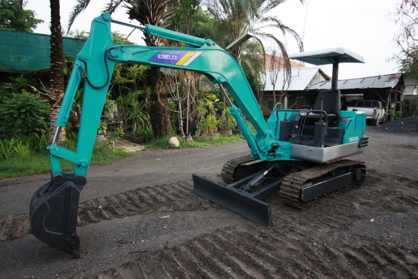 ขายรถแม็กโคร KOBELCO SK032 สภาพพร้อมใช้งาน ไม่เคยผ่านการใช้งานในไทย ขายรถแม็กโคร KOBELCO SK032 สภาพพร้อมใช้งาน ไม่เคยผ่านการใช้งานในไทย