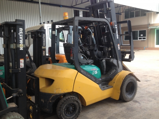 ขายโฟล์คลิฟท์ KOMATSU โคมัตสุ 2.5ตัน รุ่น16 เสายกได้สูง4เมตร เครื่องยนต์เบนซิน งาเทได้ ฮิงฟอร์คสภาพเดิมๆใช่งานน้อยมาก 1559ชั่วโมง สนใจติดต่อ บริษัท ชัยเสรียานยนต์ จำกัด ติดต่อโดยตรงที่ 086-0801238 ทางบริษัทมีบริการเช่าเครื่องจักร รายวัน/รายเดือน ซ่อมบำรุง