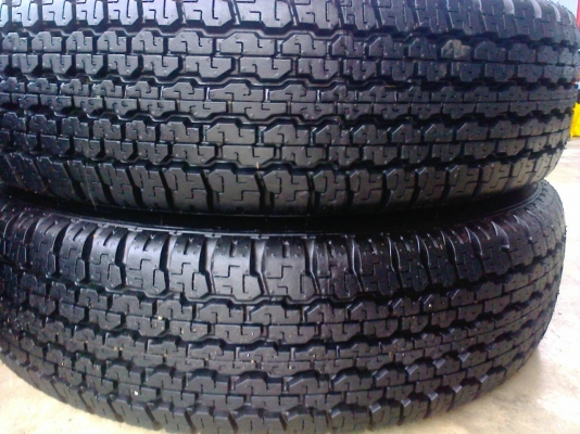 ยาง205R16ใหม่ป้ายแดงบิดโตนสวยตุมเต็ม ยาง205R16ใหม่ป้ายแดงบิดโตนสวยตุมเต็ม