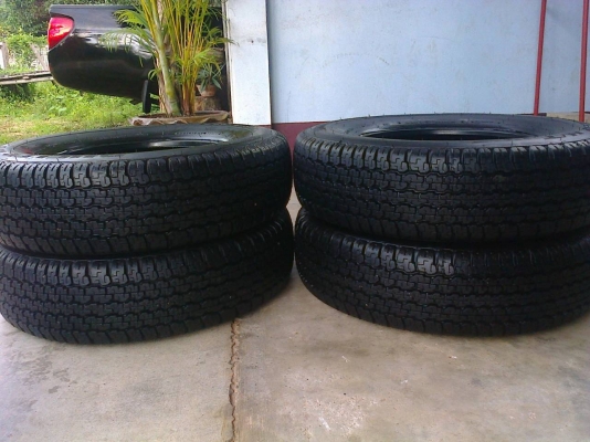 ยาง205R16ใหม่ป้ายแดงบิดโตนสวยตุมเต็ม ยาง205R16ใหม่ป้ายแดงบิดโตนสวยตุมเต็ม