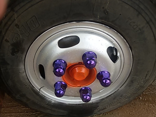 ขาย6 ล้อ  ISUZU NKR ปี41) (ดาวน์125000จัดแนนซ์ทุกจังหวัด)ใช้แค่บัตร+สำเนาบ้านอนุมัติเลย)ติดแบล็คลิสก็ซื้อได้)รถห้างแท้ๆตัวสุดท้าย เกียร์สั้นแท้ๆจากศูนย์พื้นกระบะเป็นเหล็กหนาแข็งแรง คอกเหล็กใหญ่ยางสวย 6 เส่้น รถสวย