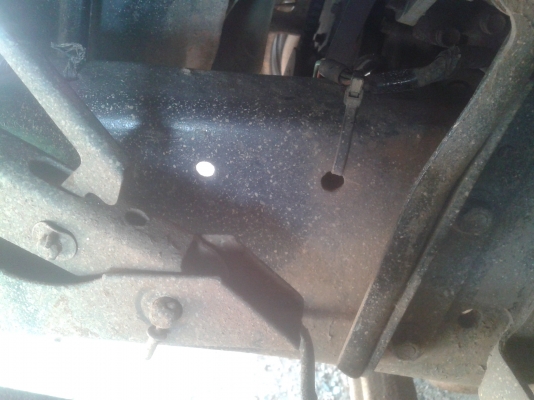 ขาย6 ล้อ  ISUZU NKR ปี41) (ดาวน์125000จัดแนนซ์ทุกจังหวัด)ใช้แค่บัตร+สำเนาบ้านอนุมัติเลย)ติดแบล็คลิสก็ซื้อได้)รถห้างแท้ๆตัวสุดท้าย เกียร์สั้นแท้ๆจากศูนย์พื้นกระบะเป็นเหล็กหนาแข็งแรง คอกเหล็กใหญ่ยางสวย 6 เส่้น รถสวย