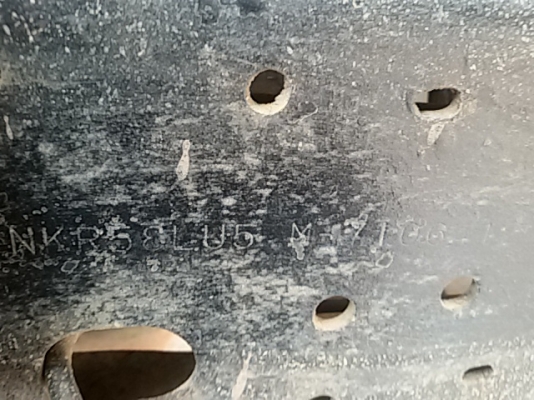 ขาย6 ล้อ  ISUZU NKR ปี41) (ดาวน์125000จัดแนนซ์ทุกจังหวัด)ใช้แค่บัตร+สำเนาบ้านอนุมัติเลย)ติดแบล็คลิสก็ซื้อได้)รถห้างแท้ๆตัวสุดท้าย เกียร์สั้นแท้ๆจากศูนย์พื้นกระบะเป็นเหล็กหนาแข็งแรง คอกเหล็กใหญ่ยางสวย 6 เส่้น รถสวย